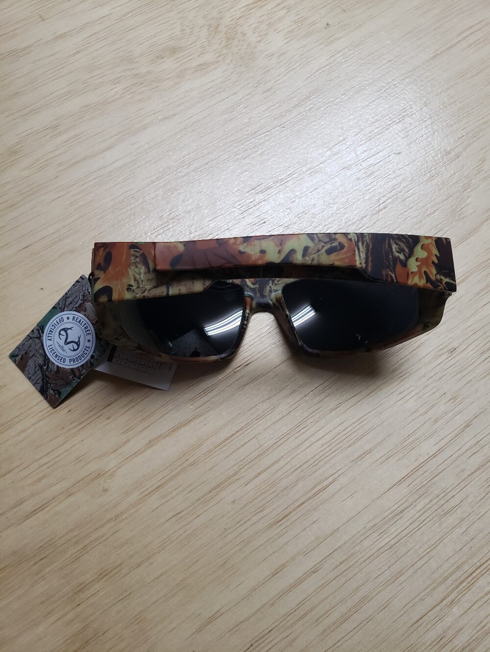 Mend Real Tree Camo Frame Wrap Sunglasses with Dark Lenses - Picture 3 of 7